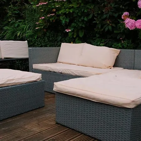 Bosons Bunks 'As Seen In Beyond Paradise ' Looe Exterior photo